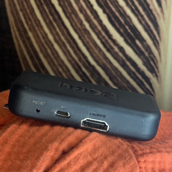 Roku Model 3900X Streaming Device - Picture 4 of 5